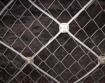 SNS柔性防護(hù)網(wǎng).jpg SNS柔性防護(hù)網(wǎng).jpg